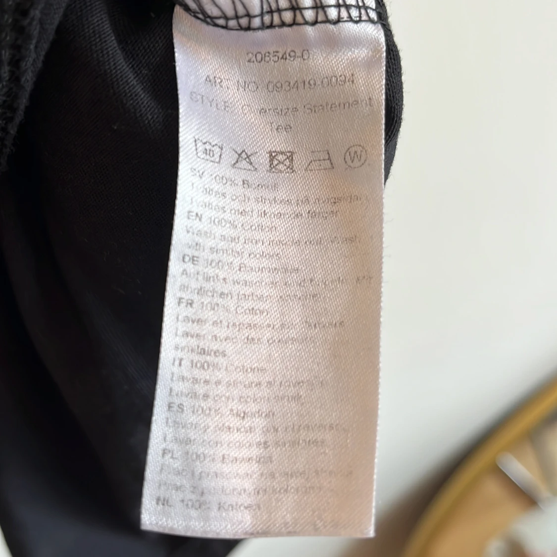 Svart t-shirt med pantertryck - 91