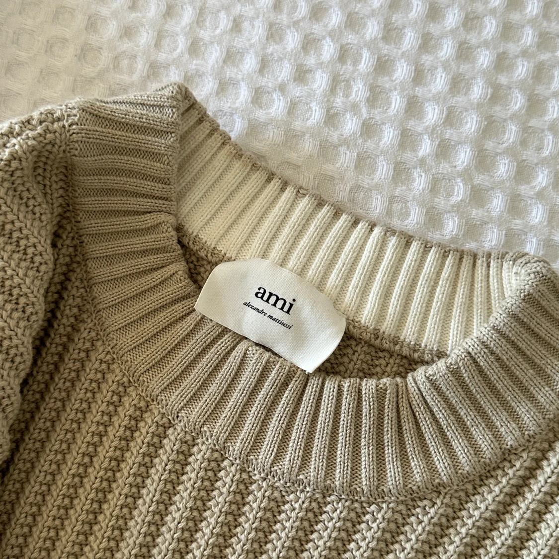 Stickad tröja från Ami Paris  - 92