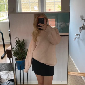 Rosa tröja  - Säljer nu min fina rosa tröja vid ytterligare frågor eller funderingar är det bara att skriva ✍️ 