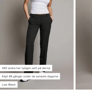 Low waist kostymbyxor🩷 - super snygga kostymbyxer som är knappt använda då av att dom inte passat mig riktigt i stil. stl 34