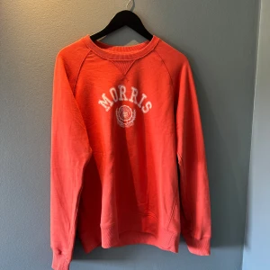 Orange tröja, Morris - Väldigt bra skick använd ett fåtal gånger