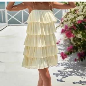 Volang klänning  - Aldrig använd! Säljer pgr av att jag har liknande😊 Pris är diskuterbart 