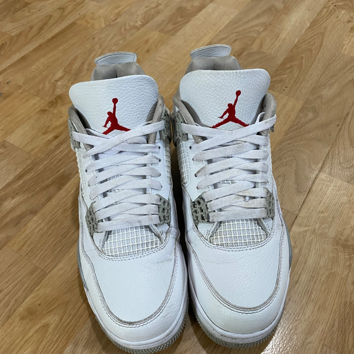 Jordan 4s (oreos) - 90