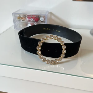 Skärp zara - Säljer detta skärpet från zara!❤️ aldrig använt! Köpt för 499kr