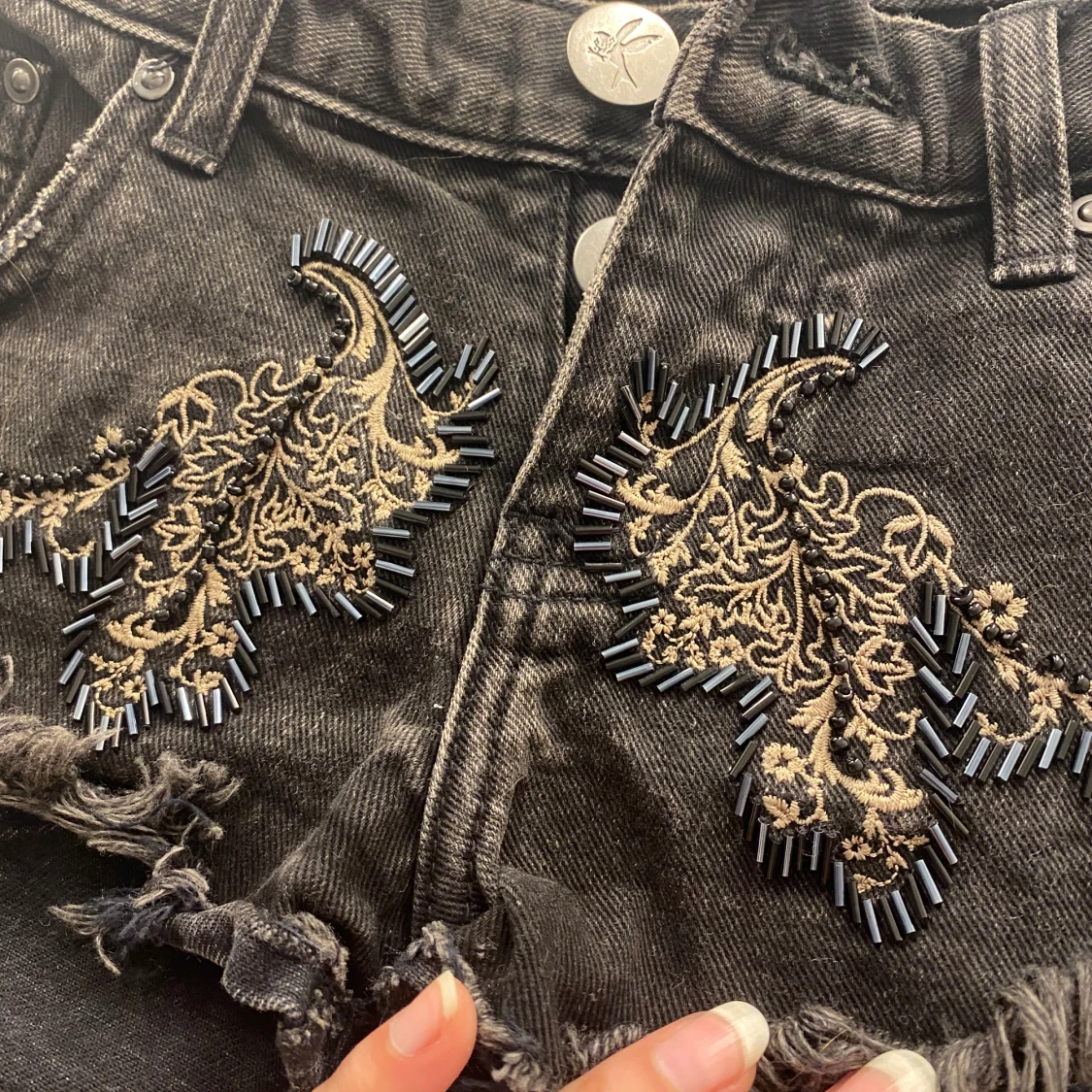 lågmidjade shorts - 25