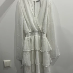 Klänning  - Storlek S, från bubbleroom. Aldrig använt 