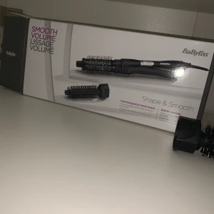 Typ en hår fön fast också en stayling fön - Används inte ( har en annan) köp gärna 