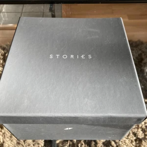 Signerad Aviccikeps - Nr 27 / 100 Signerad avicci promotion keps från albumet stories