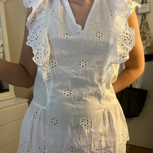 Blus - Säljer denna snygga blus, prissänkning vid snabbt köp!!❤️