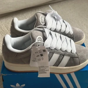 Adidas campus 00 grå  - Oanvänd storlek 40 