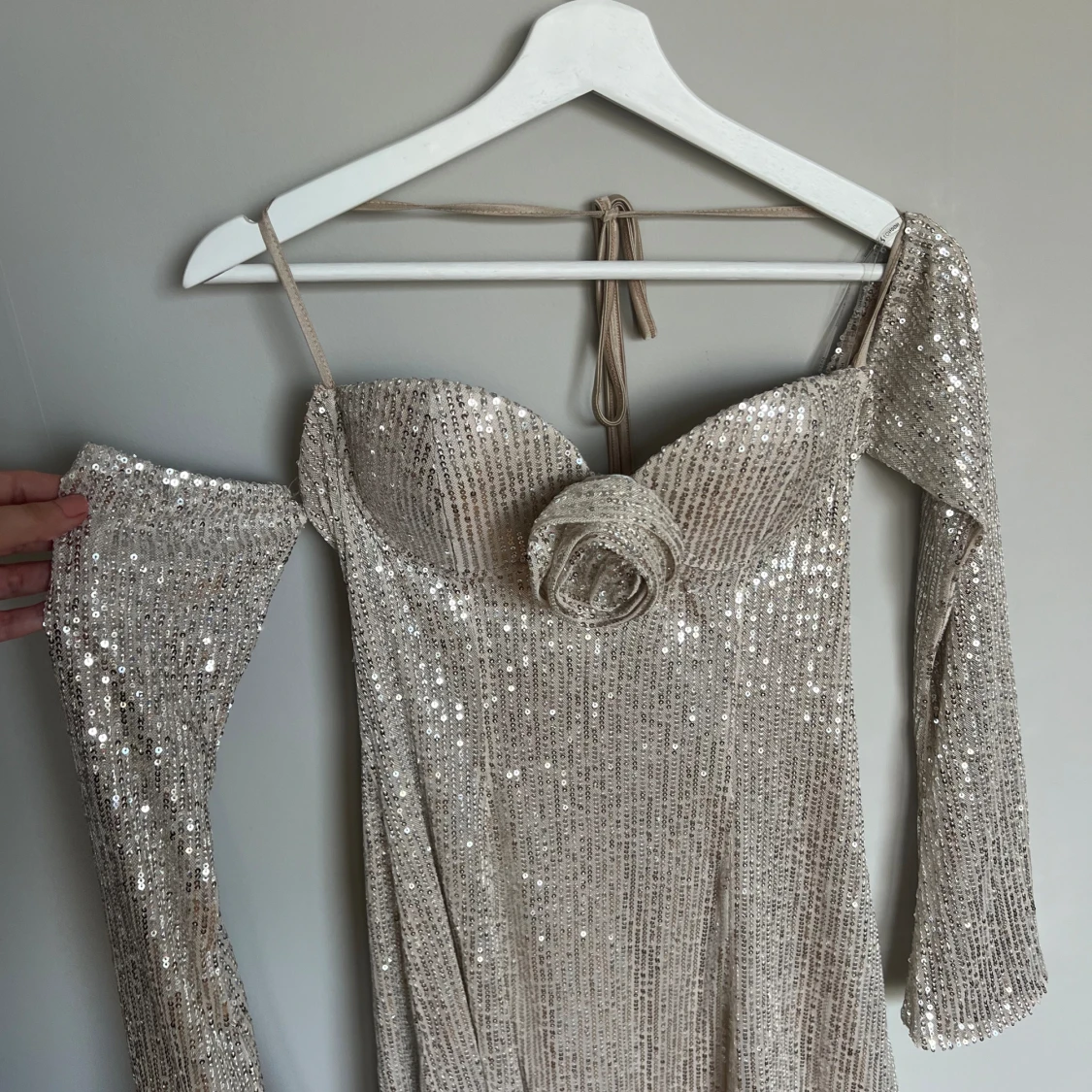 Glittrig Rosklänning med avtagbara ärmar - 91