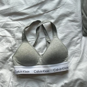 Calvin Klein bh - Calvin Klein bh i storlek xs💞