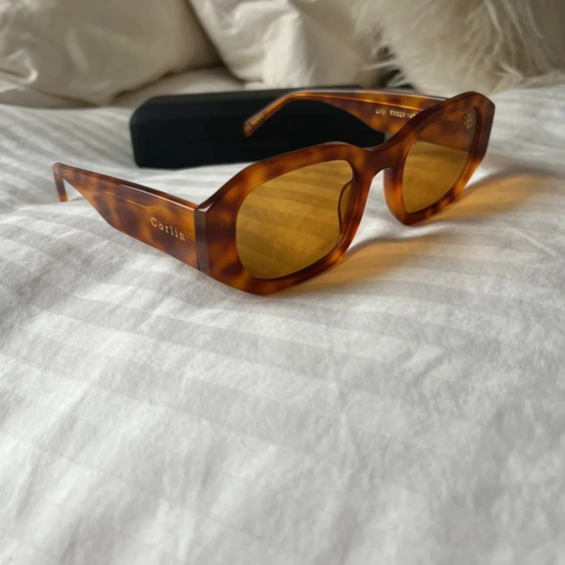 Corlin Eyewear  - 90