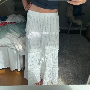 Långkjol - Jättefin vit kjol! Jag är 166