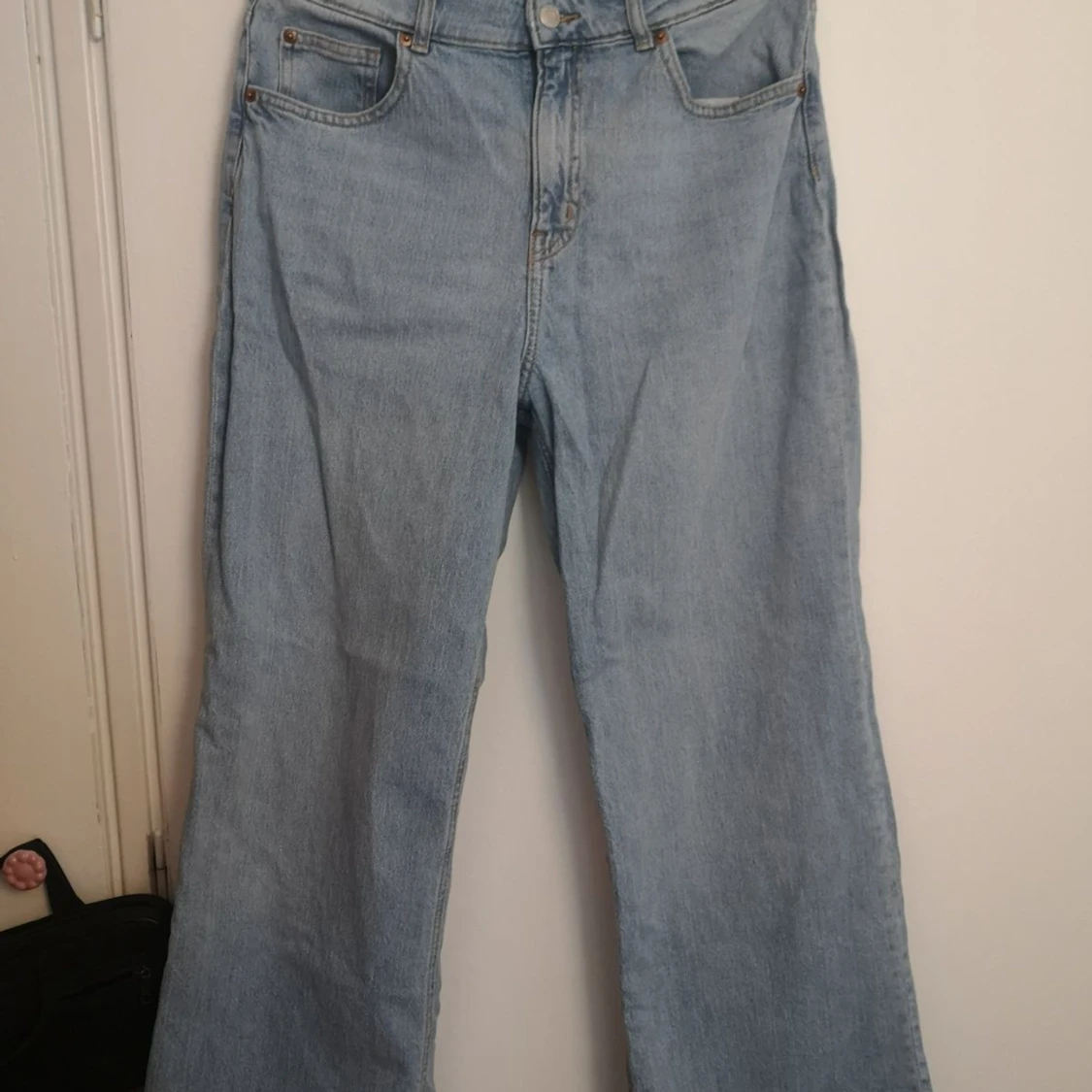Ljusblå jeans