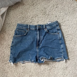 Jeans shorts  - Knappt använda 