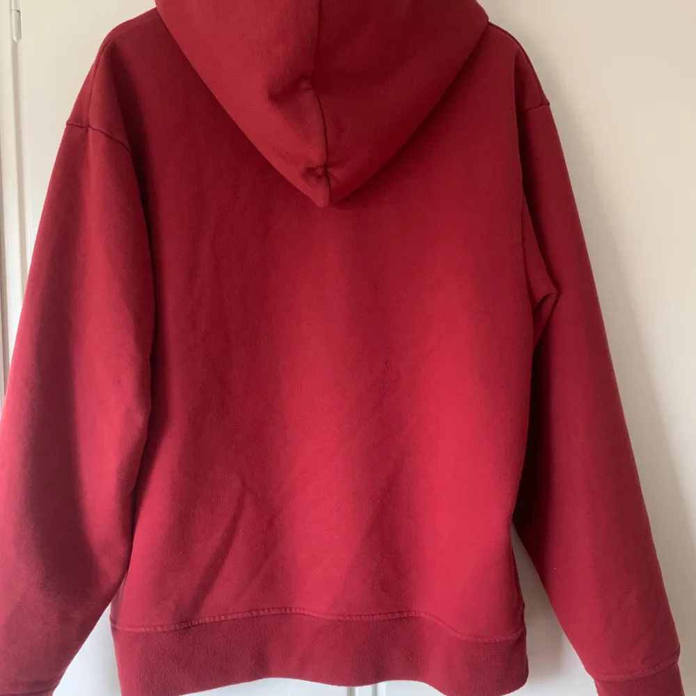 Mysigaste ACNE studios Hoodie strl M Nypris 3000.-. Hoodies.