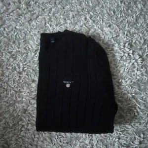 Gant sweatshirt  - Säljer min stickad gant sweatshirt  Bra skick  Pris kan diskuteras 
