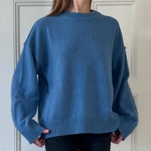 Kashmir tröja  - Så fin kashmir tröja från Arcane attire, köpt för cirka 2000kr. Väldigt fint skick!