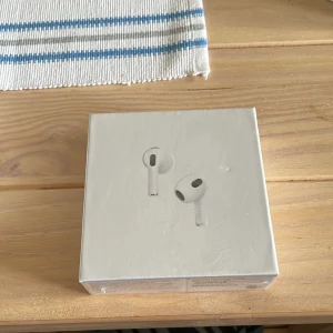A i r p o d s  - Bra skick, 