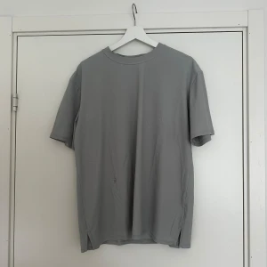 Chimi tshirt  - Chimi tröja storlek L passar även M. 