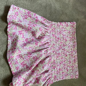 Jätte gullig rosa sommartopp🩷 - Super snygg tröja/topp från Gina Tricot e lite för liten för mig🩷