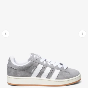 Adidas campus  - Säljer mina gråa adidas campus  i storlek 36. Skriv för egna bilder. Kartong och kvitto finns kvar