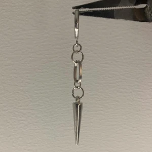 Örhängen  - Så snyggt örhänge. Köp för 139kr/st eller ett par för 269kr. Kan göra i guld också. Modell 041.