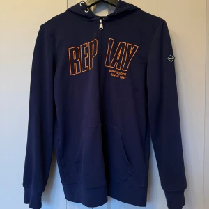 Replay zip hoodie - Bra skick använd få gånger