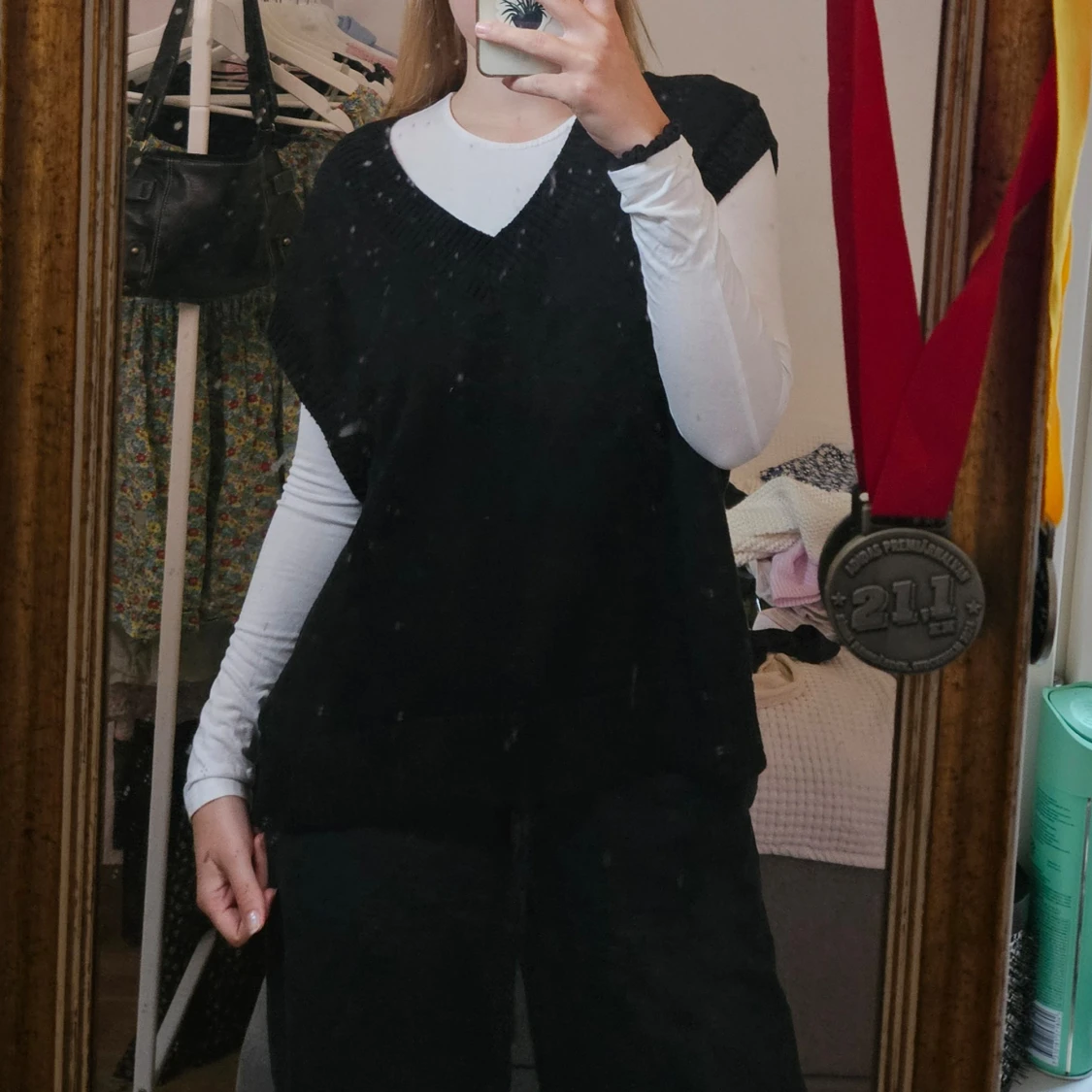 Svart stickad väst från bikbok - 91