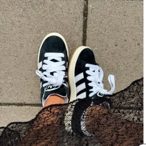 Campus 00s - Strl 38 Om ni vill ha fler bilder är det bara att säga till💖 Köpta för 1.300 Använda men i bra skick 