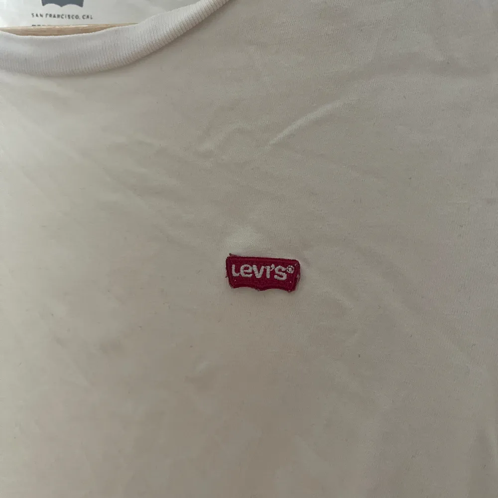 T-shirt från Levi’s. T-shirts.