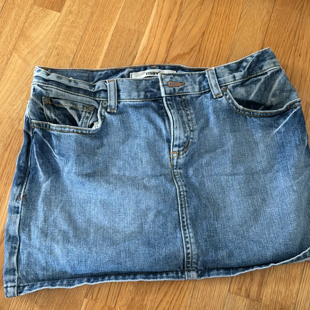 Low waisted jeans kjol . Kjolar.