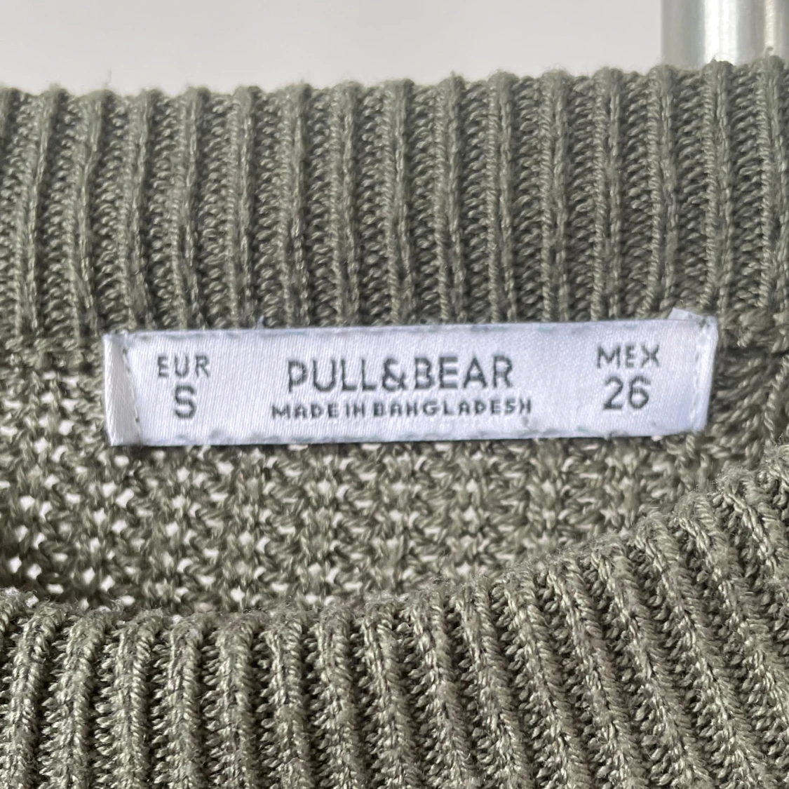 Grön stickad tröja - 90