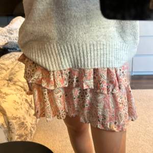 Rosa shorts som ser ut som kjol från Zara!!🌟