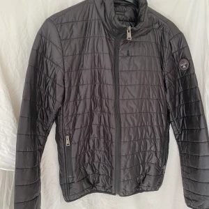 Napapijri jacka - Fin jacka i bra skick, inga skavanker. 