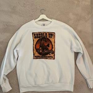 Vit vintage sweatshirt i bra cond , storlek L