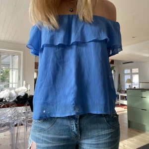 Offshoulder blus  - Stretchig