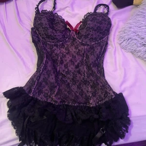 La Senza nattlinne st S/M - Gulligt nattlinne i spets i oanvänt skick, endast bara testad. 