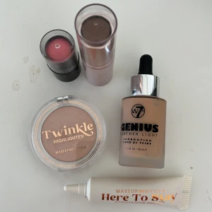 smått & gott smink - allt är oanvänt förutom highlightern som är testad!! 1 contour stick {färg:mocha} 35 kr (technic) 1 blush stick {färg:står inte} 35 kr (H&M) 1 Eyeshadow primer & highlighter 20 kr /styck (makeupmekka) 1 foundation {färg: fresh beige} 30 kr (w7) 