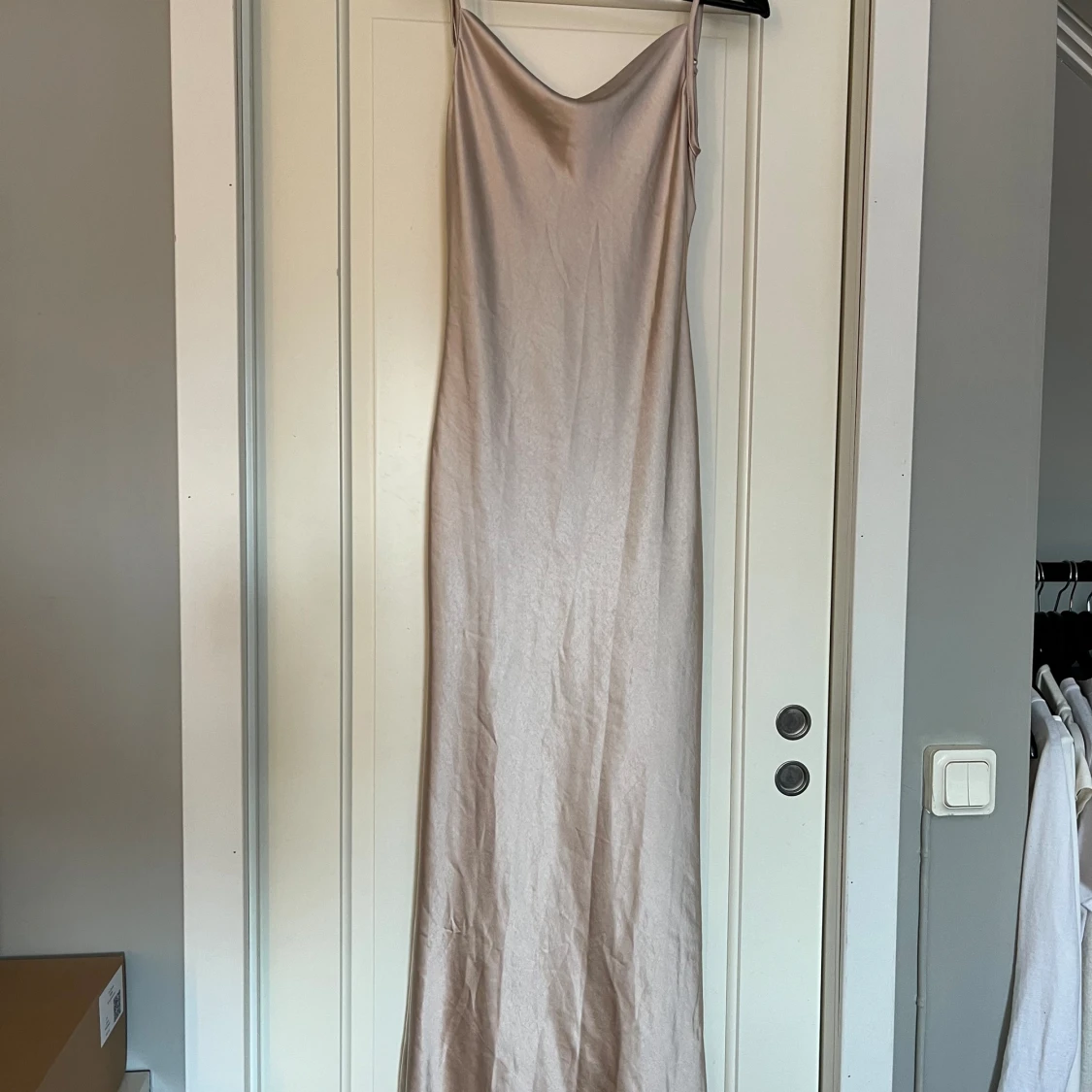 Slike champange balklänning  - 91