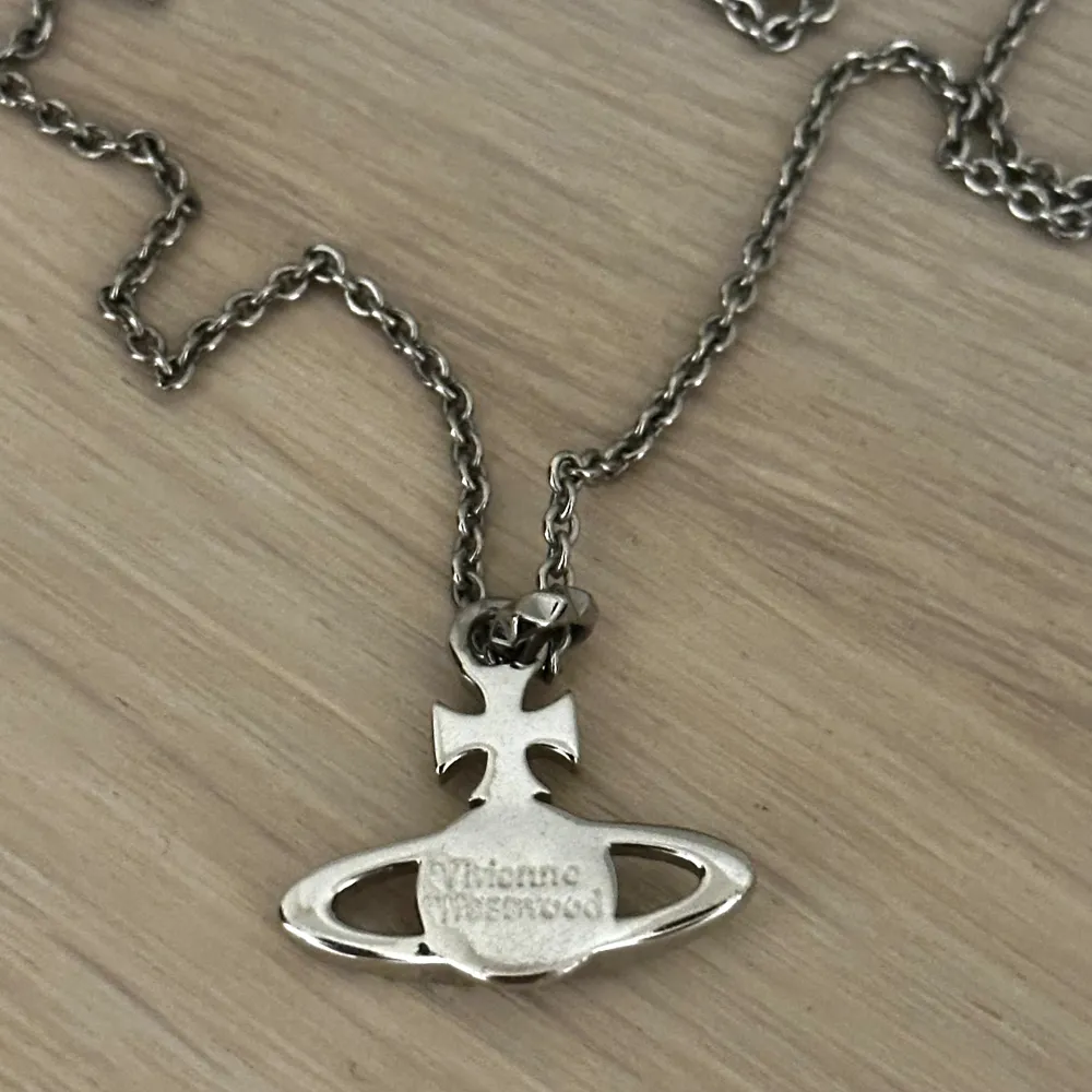 Vivienne Westwood Chain. 10/10 Condition. Köpt i London. . Accessoarer.