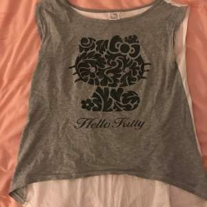 Hello Kitty tshirt, använd fåtal gånger och super gullig