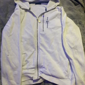 Vit Sail racing kofta  - Finns ett hål men syns inte när man har på sig den