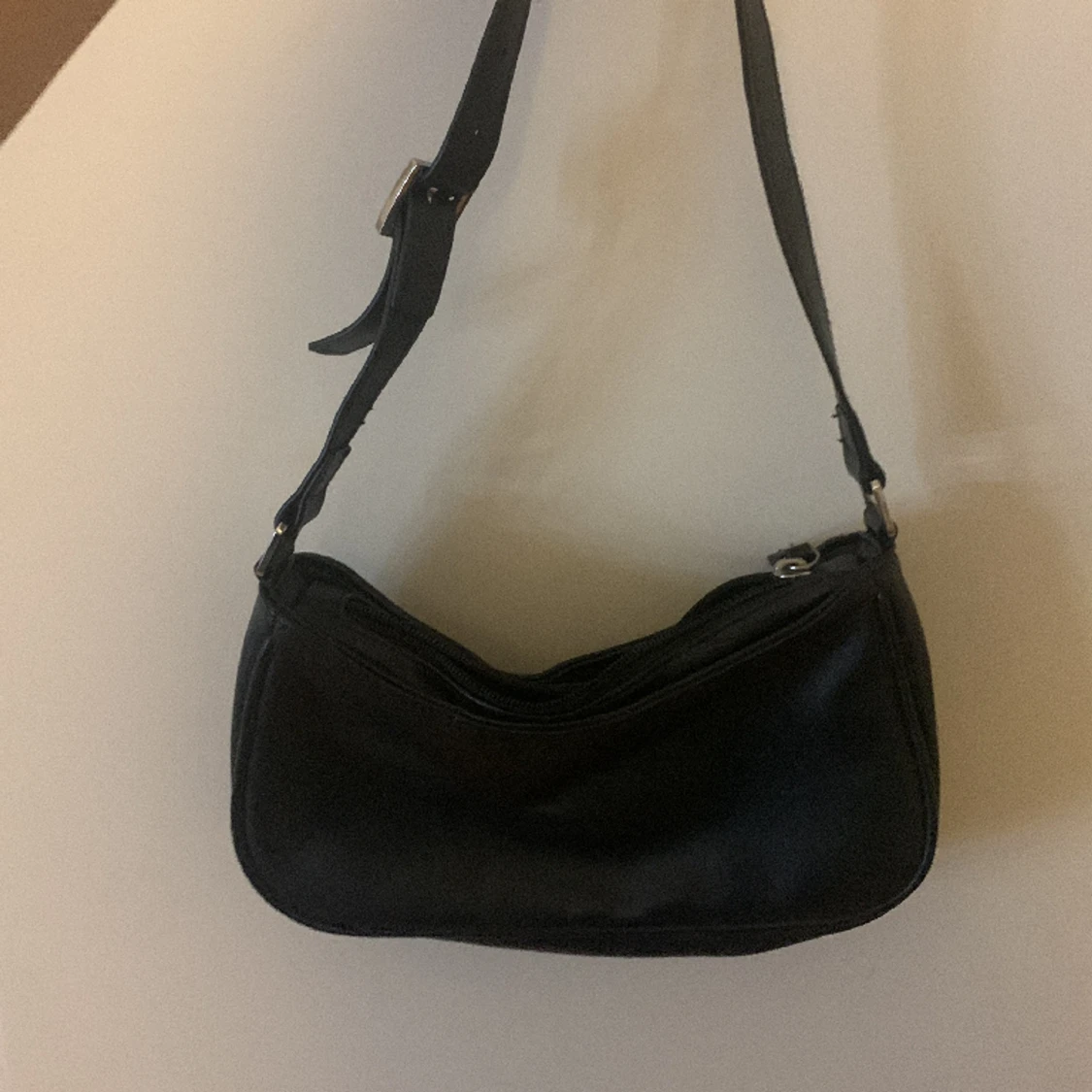 Svart Axelväska - 90