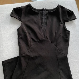 Klänning - Svart klänning strl xs. 50kr