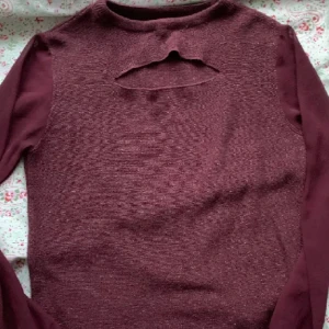vinröda tröja - cool tröja i bra skick 