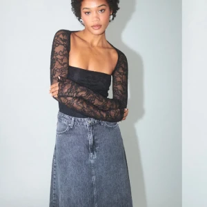 Spets topp - Så fin ifrån Gina aldrig använd med prislappen på, passar S/M