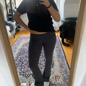 Yoga panst - Säljer mian yoga pants från Gina❤️ använt cirka 4 gånger