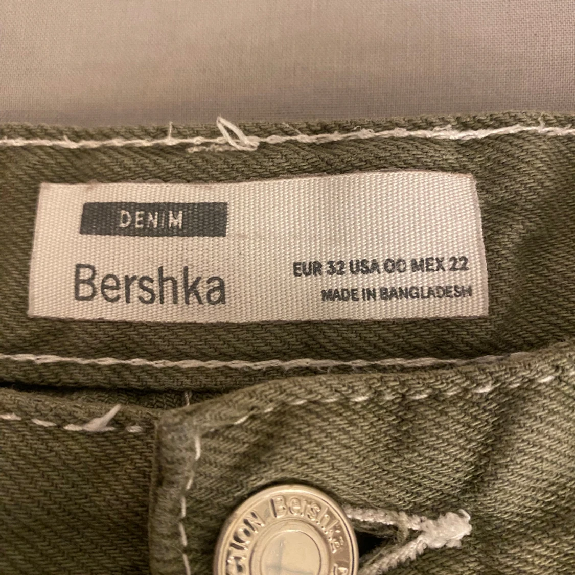 Gröna cargobyxor  - 90